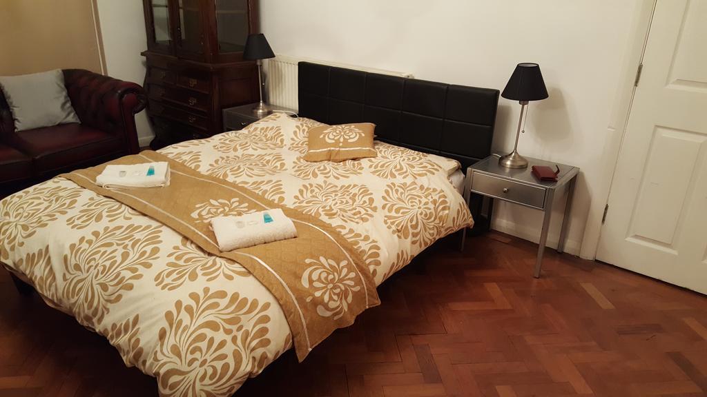 Whetstone Oyo Guest House Ellipse חדר תמונה