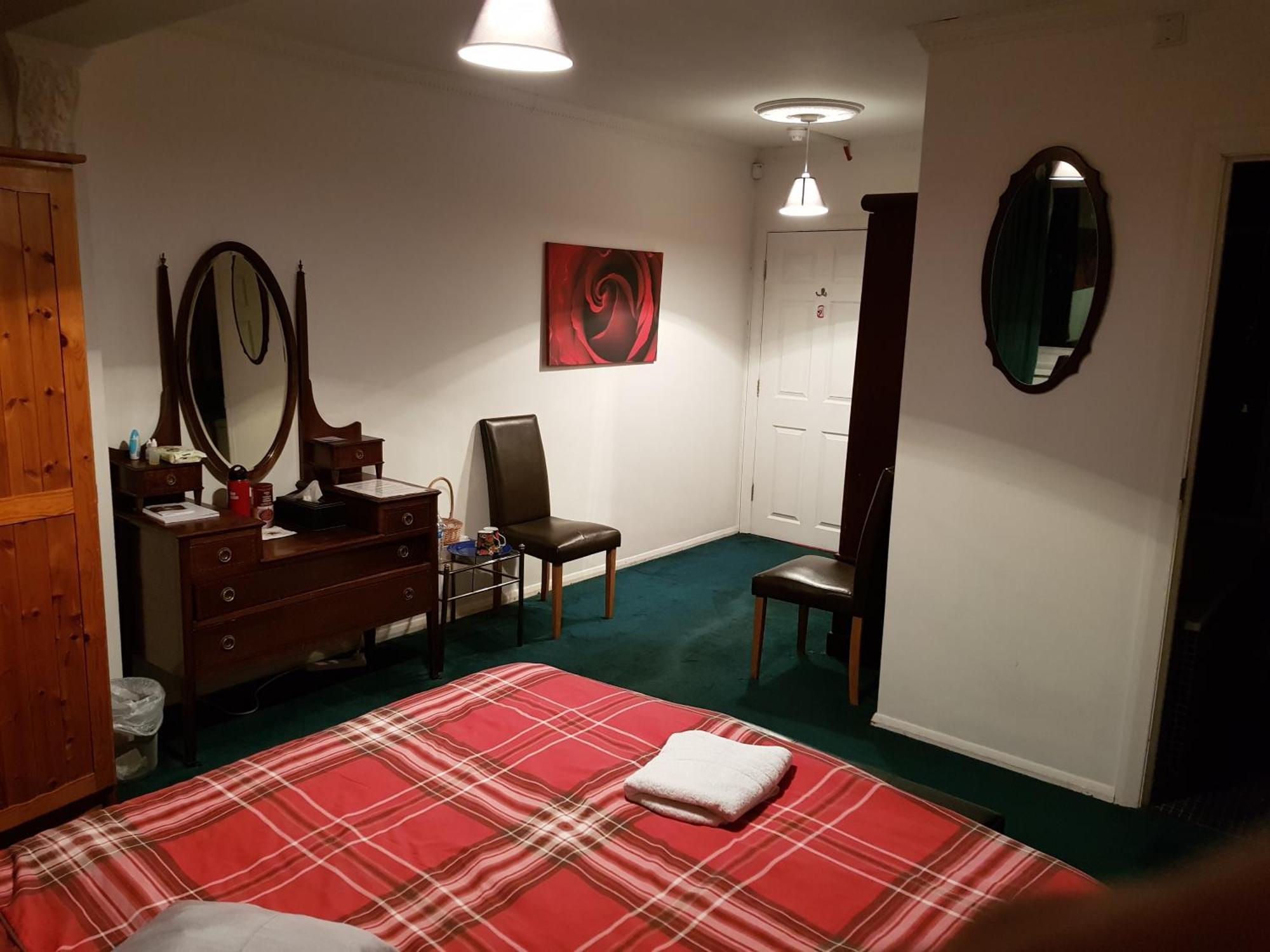 Whetstone Oyo Guest House Ellipse מראה חיצוני תמונה