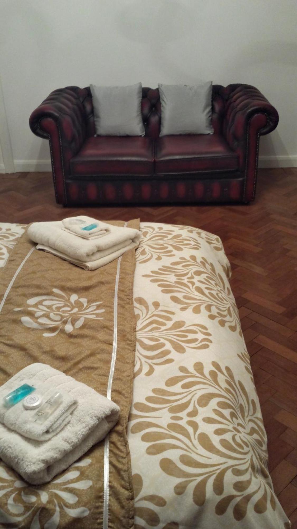 Whetstone Oyo Guest House Ellipse מראה חיצוני תמונה